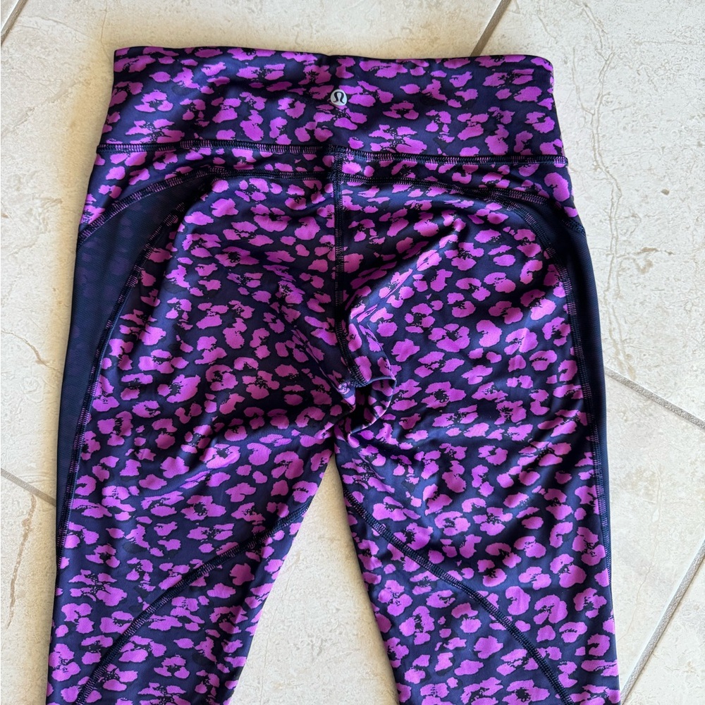 Lululemon Drop it Like it’s Hot Pink & Navy Cheetah Mesh Leggings Size 6 EUC ✨